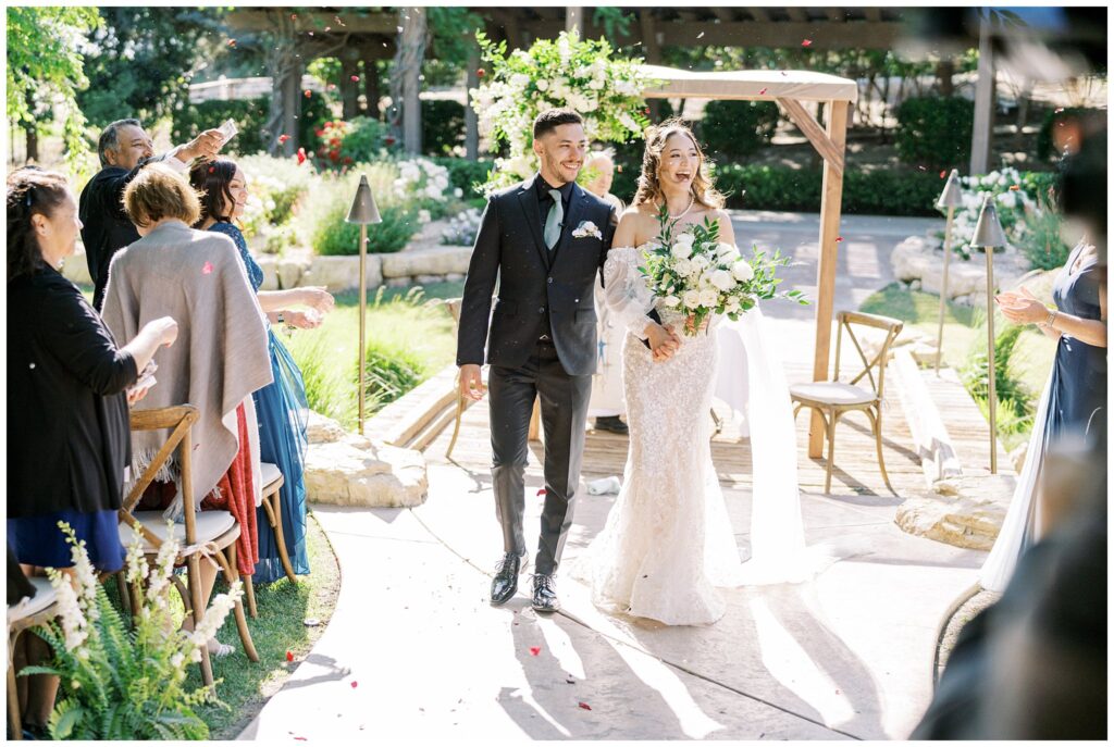 Bella, Terra Vineyards in Paso Robles California is an outdoor garden and Vineyard wedding venue with a botanical and classic style.