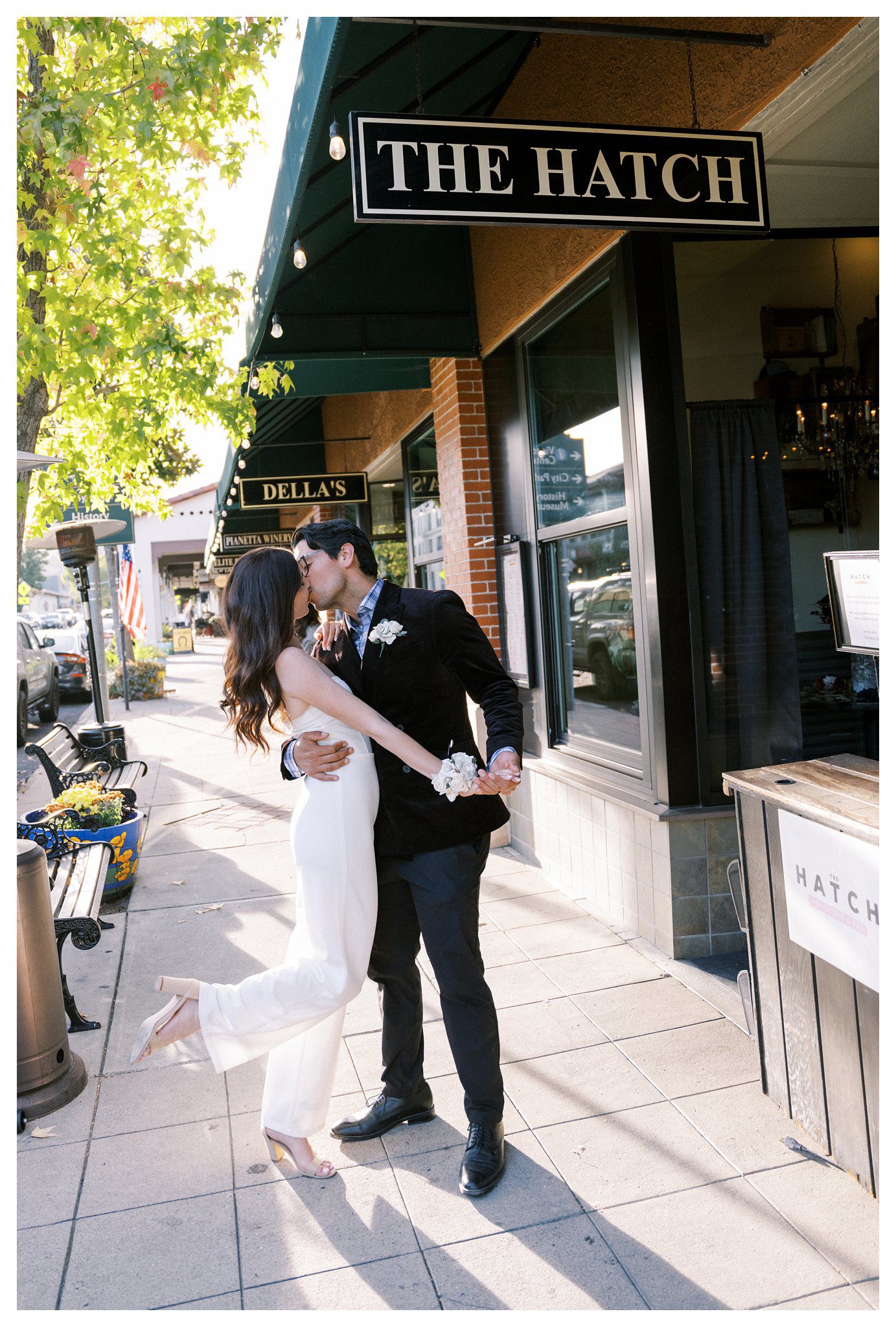 Paso Robles wedding kiss downtown