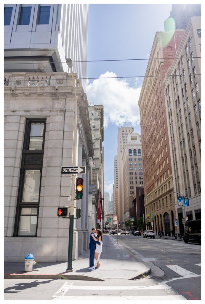 Corner embrace – San Francisco